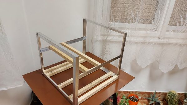 4 VGA rig keret