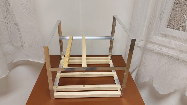4 VGA rig keret