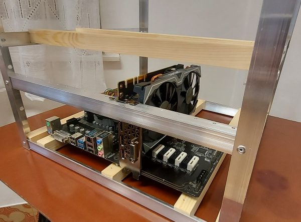 4 VGA rig keret alaplapi VGA