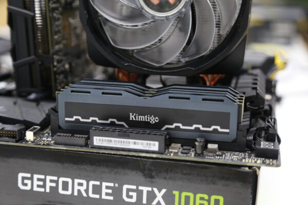 Kimtigo-Wolfrine-8GB-3000MHz-DDR4-RAM-built-in